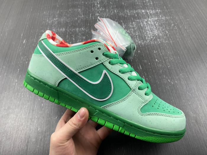 Concepts x TIFFANY CO. x Nike SB Dunk Low  BV1310-303