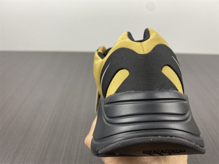 Adidas Yeezy Boost 700 MNVN Honey Flux GZ0717