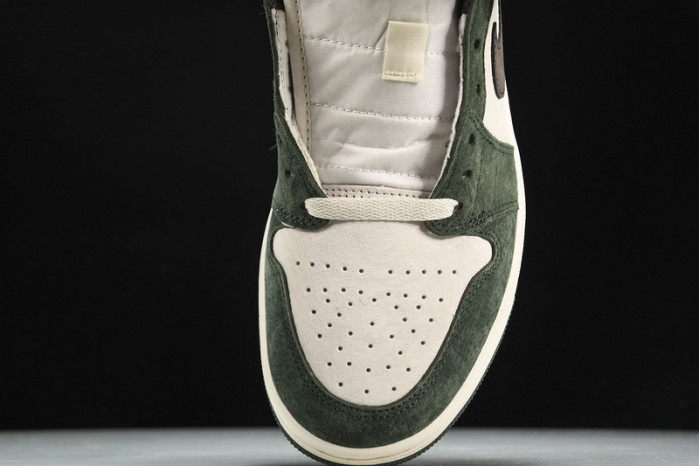 Air Jordan 1 Mid OG SP 554766-002