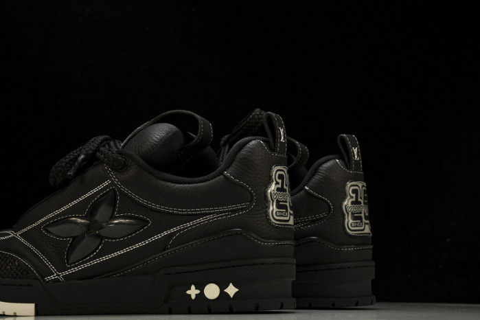 LV SNEAKER LOW   121202