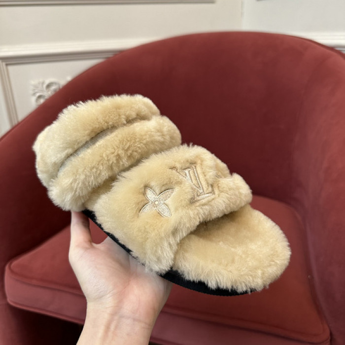 LV SLIPPERS