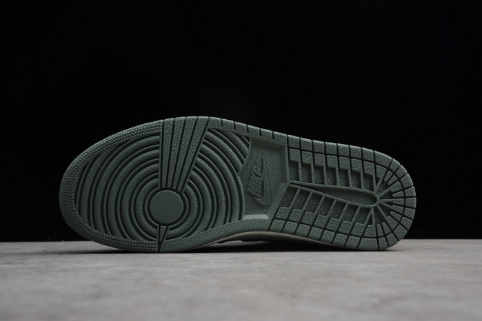 AIR JORDAN 1 RETRO HIGH OG “CLAY GREEN” 555088-135