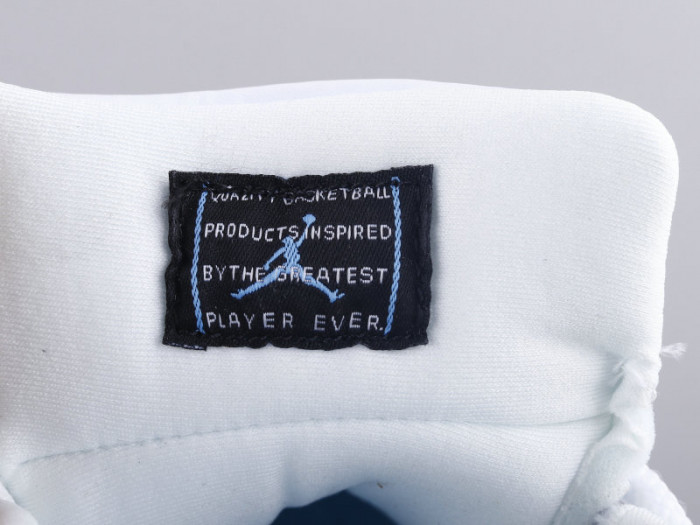 Jordan 11 Retro Low University Blue  528896-106