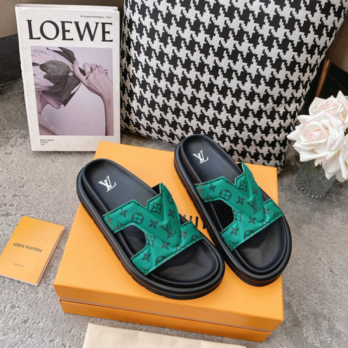 LV SLIPPERS