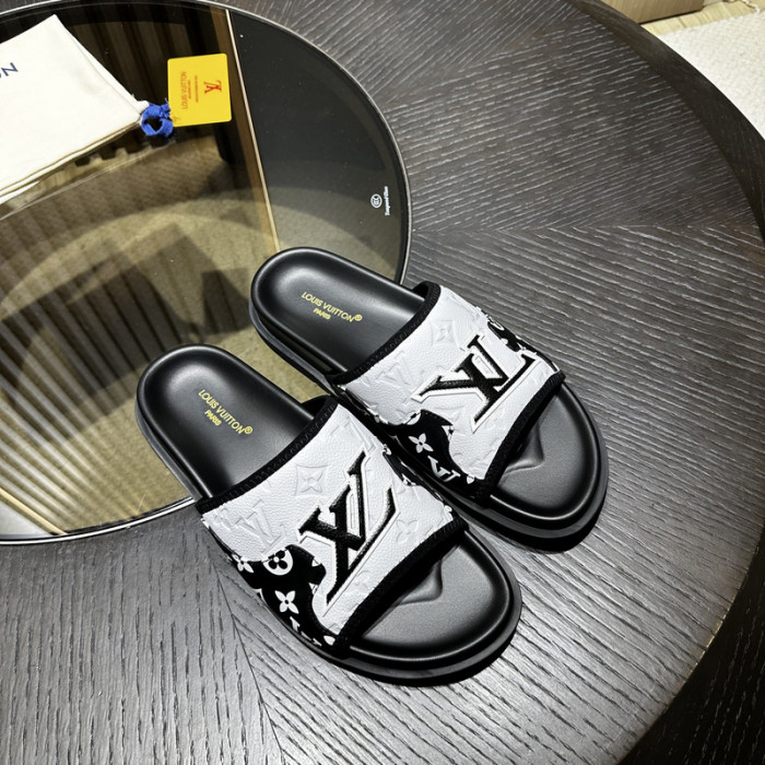 LV SLIPPERS