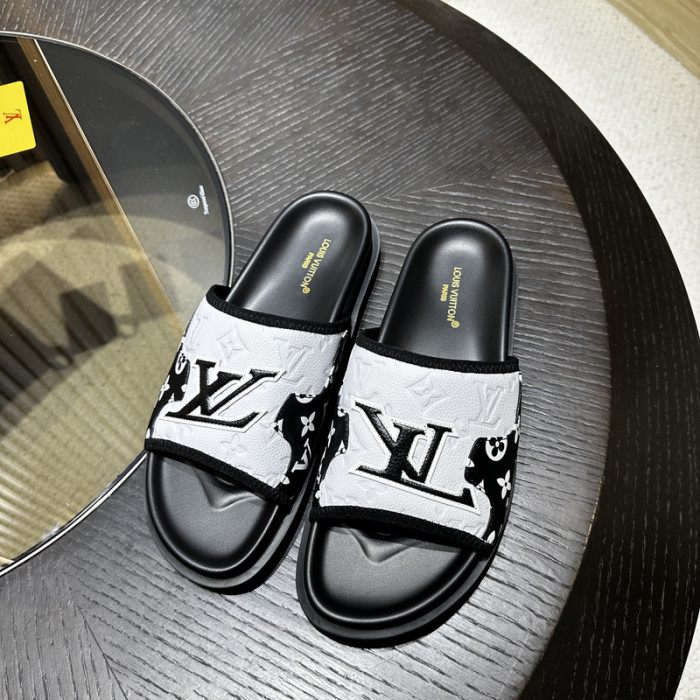 LV SLIPPERS