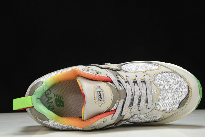 New Balance yeeshoes   ML2002RGD