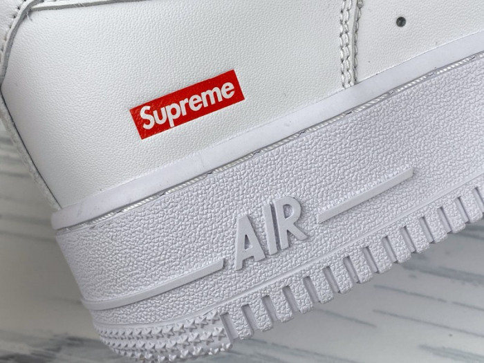Supreme x Nike Air Force 1 CU9225-100