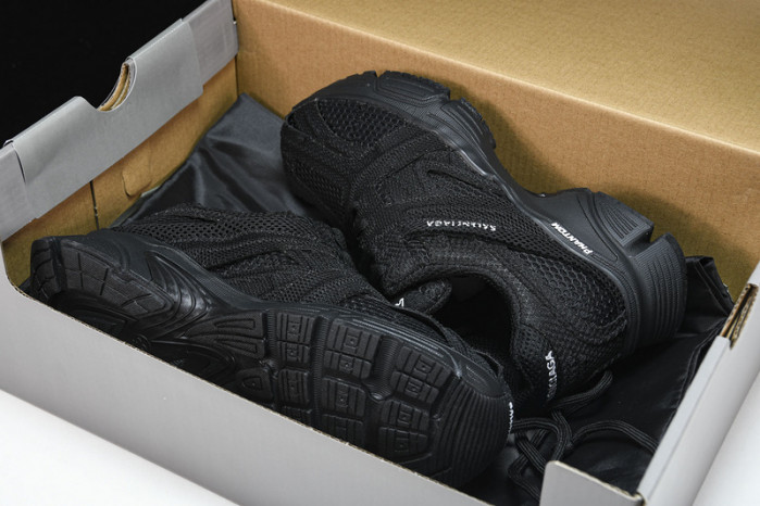 BLCG   PHANTOM  YEESHOES042801