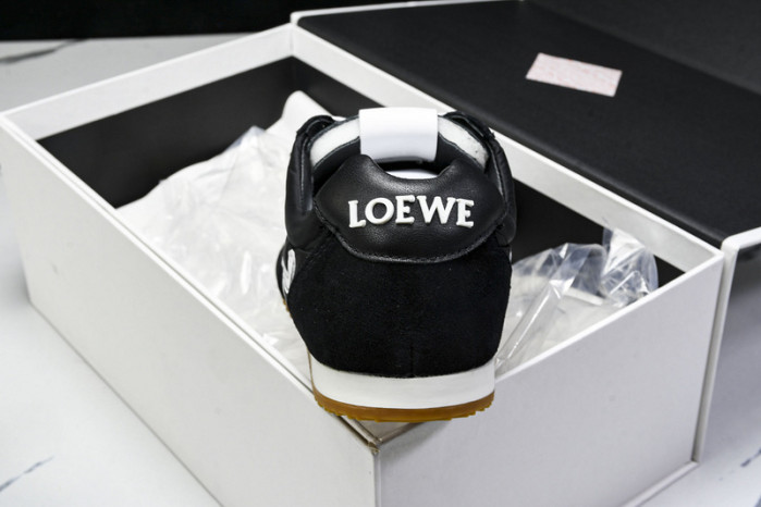 L*0ewe Ballet Runner  LW-FOR03