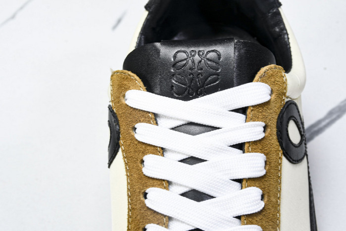 L*0ewe Ballet Runner  LW-FOR15