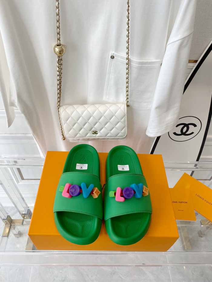 LV SLIPPERS