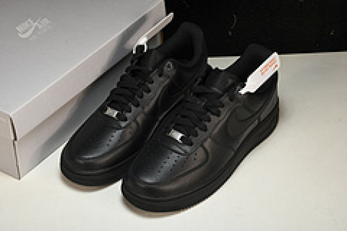 Nike Air Force 1 Low LE Triple black CW2288-001