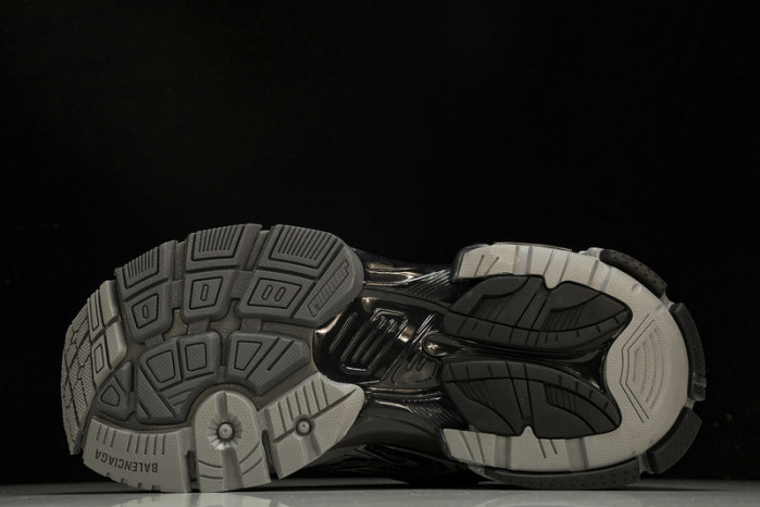 BLCG RUNNER  677403 W3RBR 151547