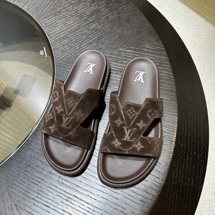LV SLIPPERS