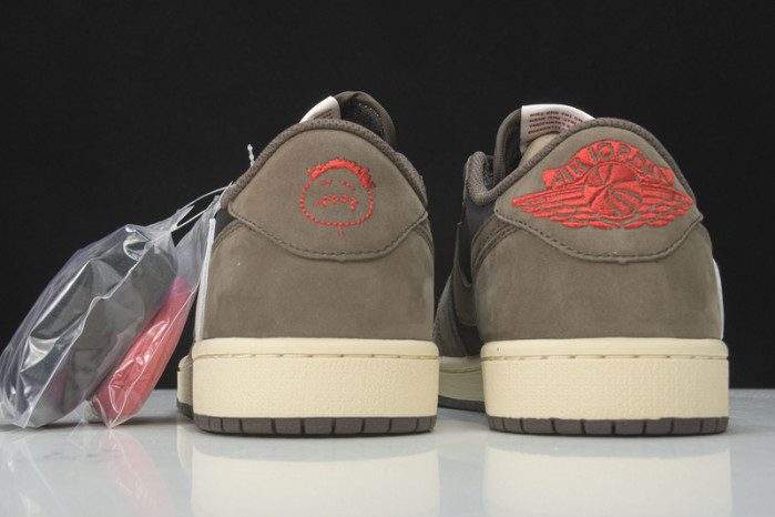 Travis Scott x Air Jordan 1 Low CQ4277-001