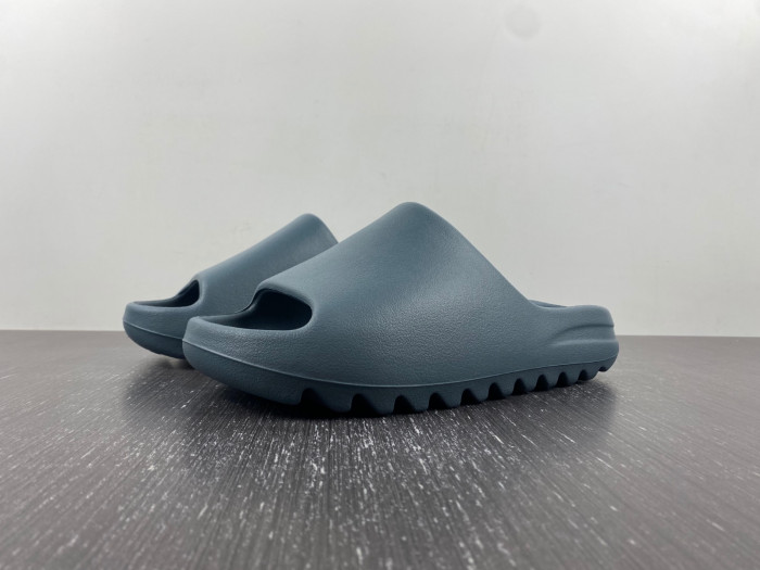 YEEZY SLIDE “Slate Marine” ID2349