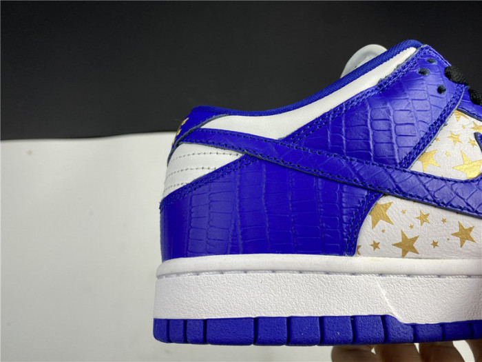 Nike SB Dunk Low Supreme Stars Hyper Royal (2021)  DH3228-100