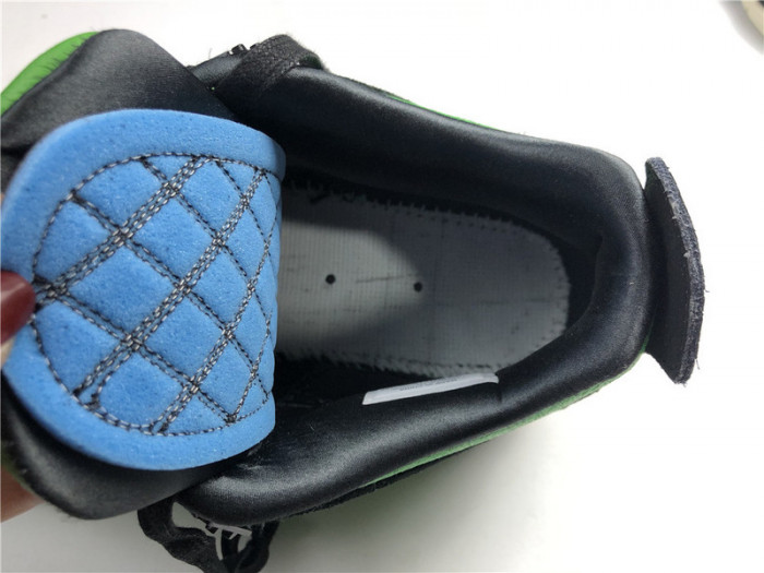 Air Jordan 4 Retro "Taupe Haze"