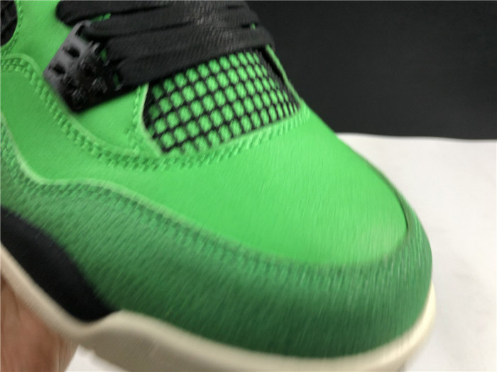 Air Jordan 4 Retro "Taupe Haze"